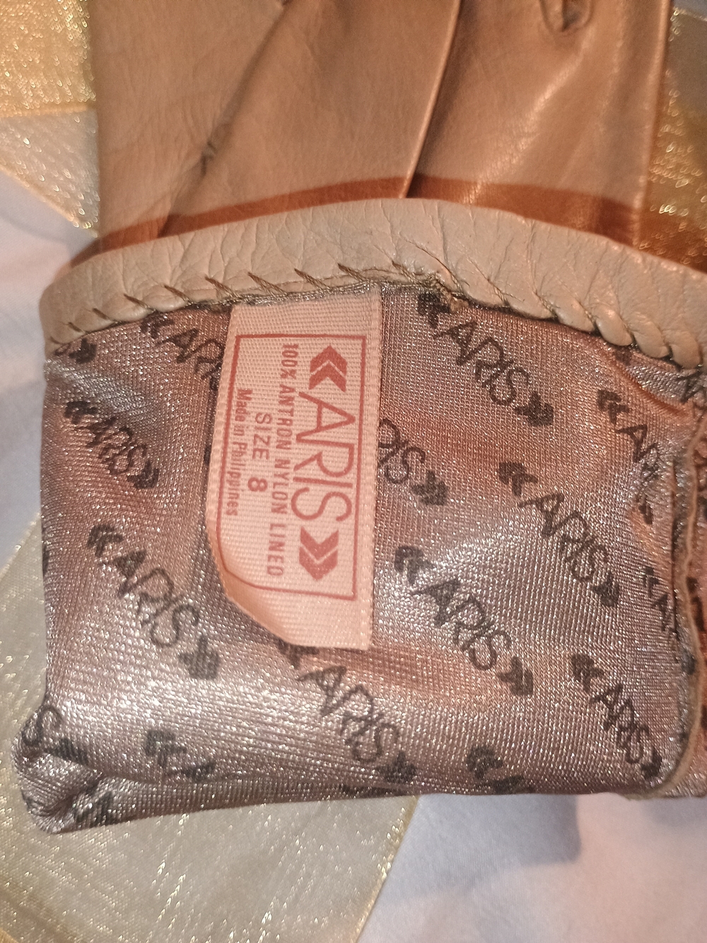 Aris Women's Leather Gloves in Tan - Picture 5 of 5